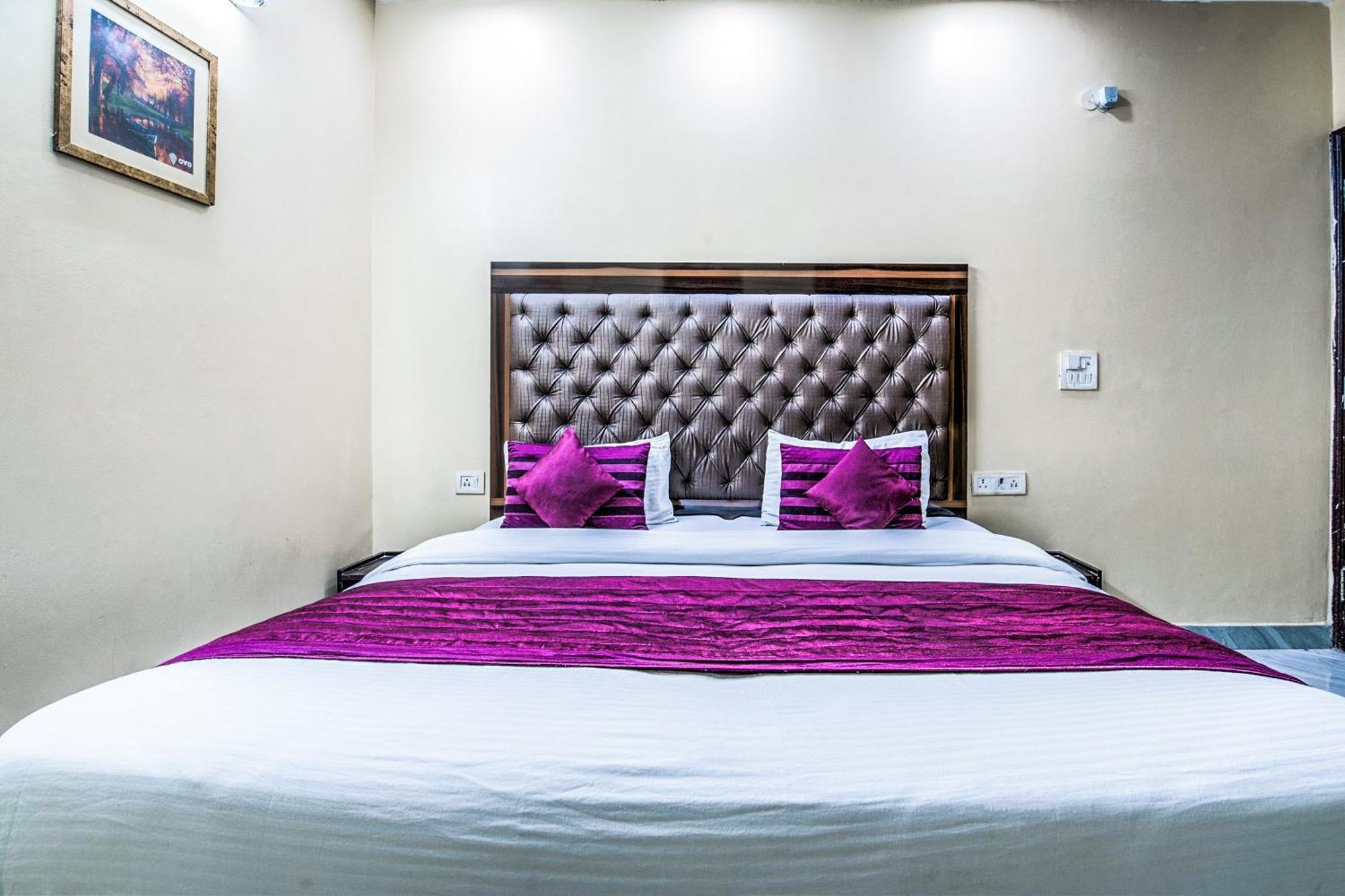Hotel O Crosswinds Residency Indirapuram ภายนอก รูปภาพ