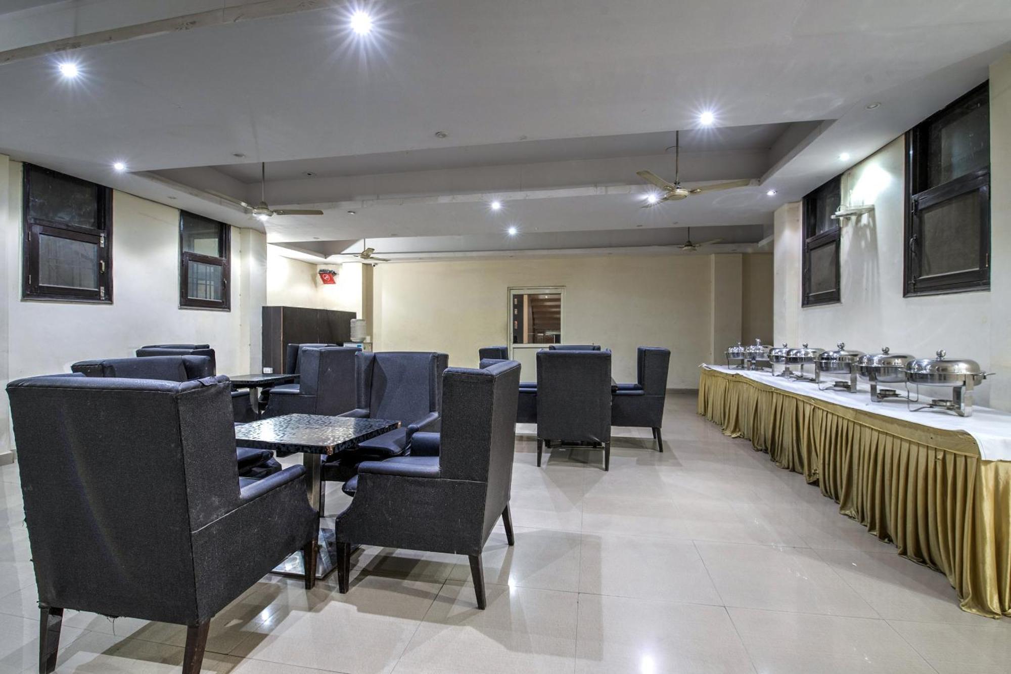 Hotel O Crosswinds Residency Indirapuram ภายนอก รูปภาพ