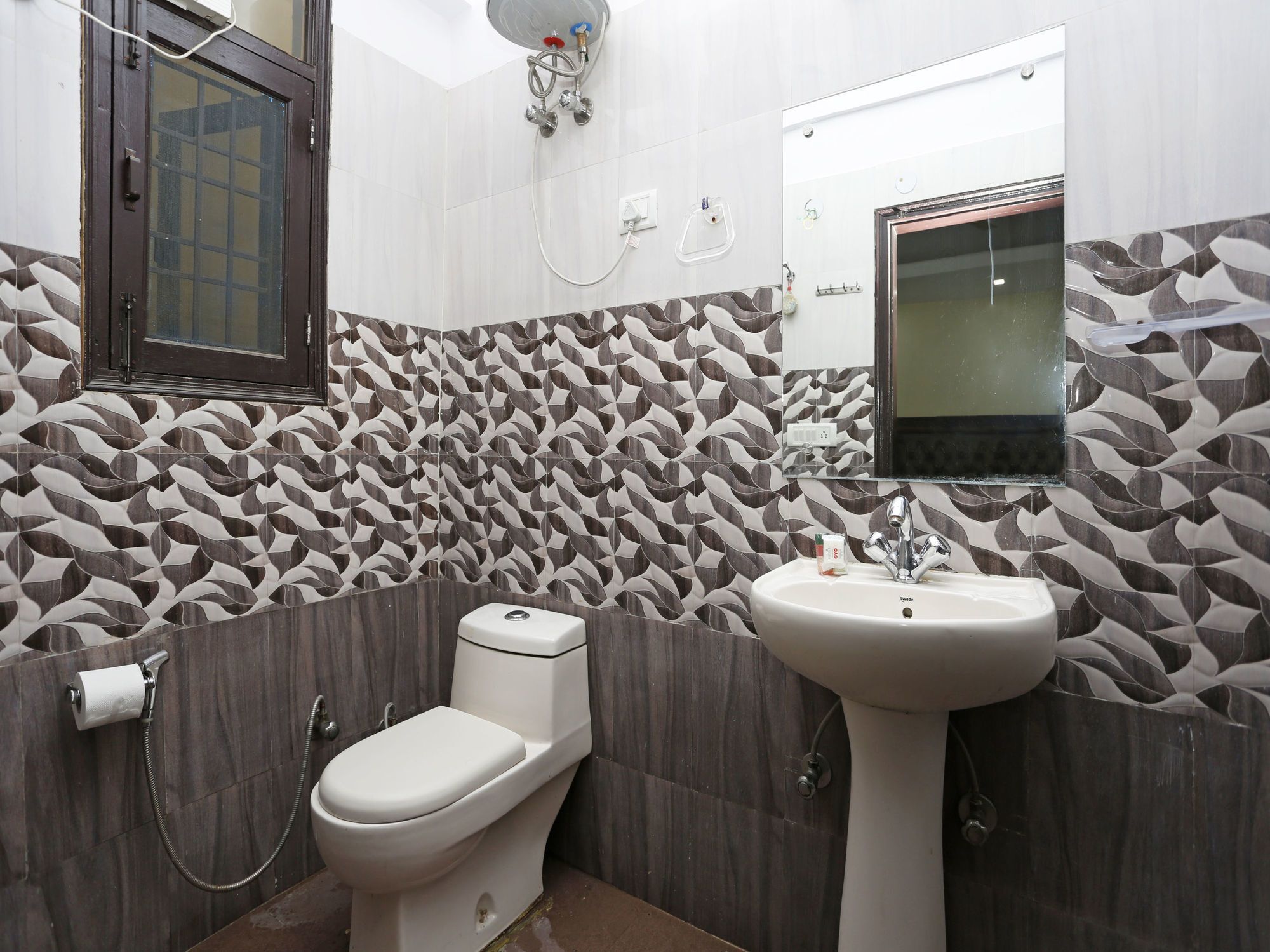 Hotel O Crosswinds Residency Indirapuram ภายนอก รูปภาพ