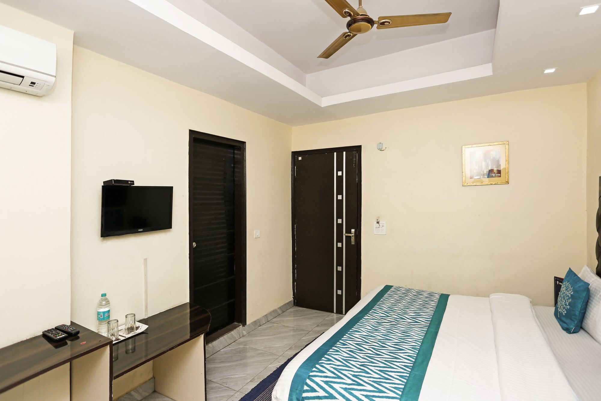 Hotel O Crosswinds Residency Indirapuram ภายนอก รูปภาพ